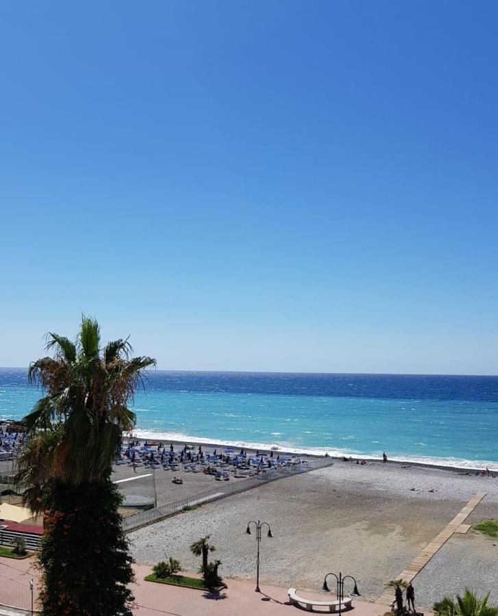 Apartament Casalmare Sabina Ventimiglia Zewnętrze zdjęcie